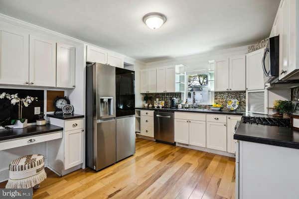 20 PARK AVE, BERLIN, NJ 08009 - Image 1