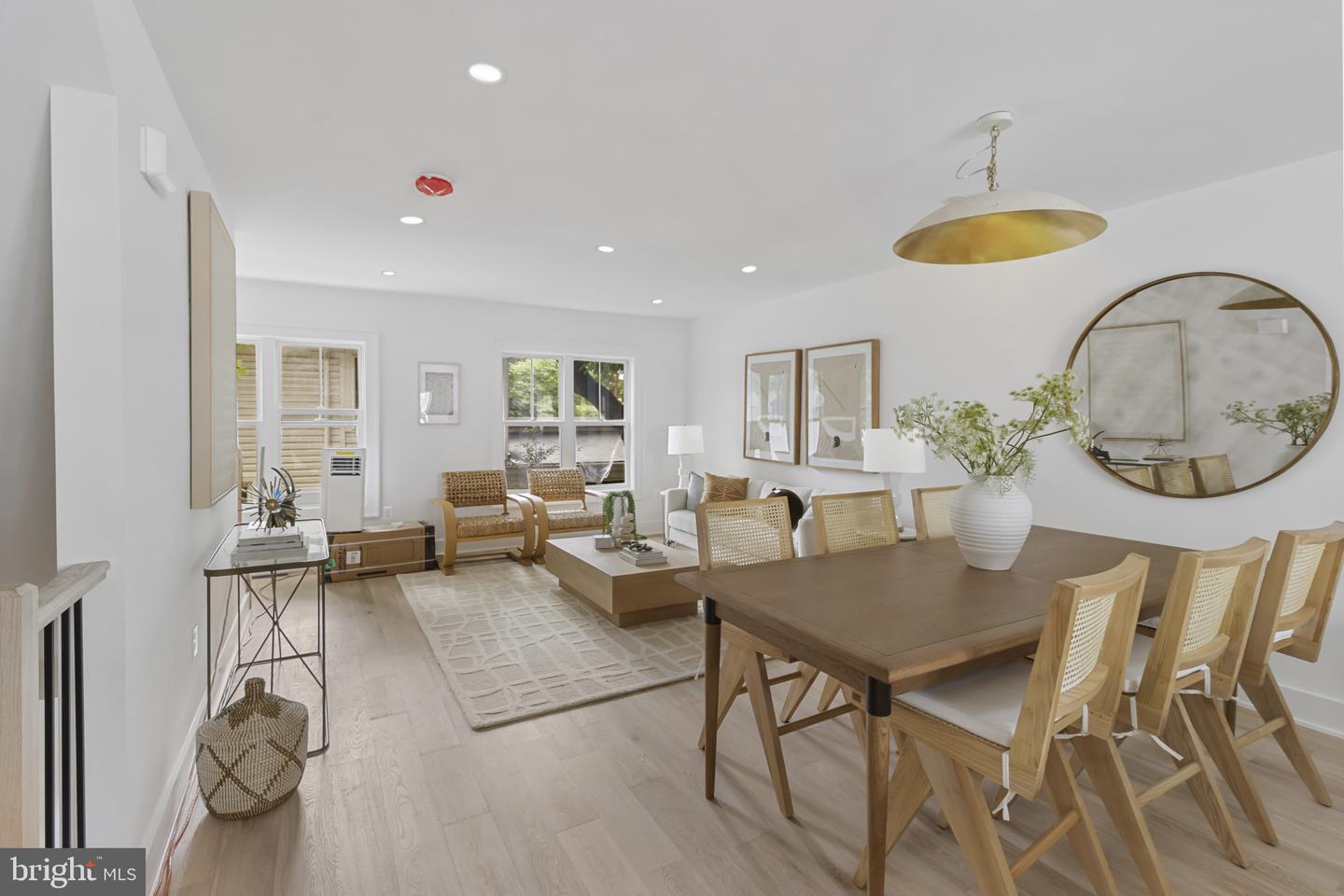 Arlington, Virginia, 22201, United States, 4 Bedrooms Bedrooms, ,5 BathroomsBathrooms,Residential,Active,1943821