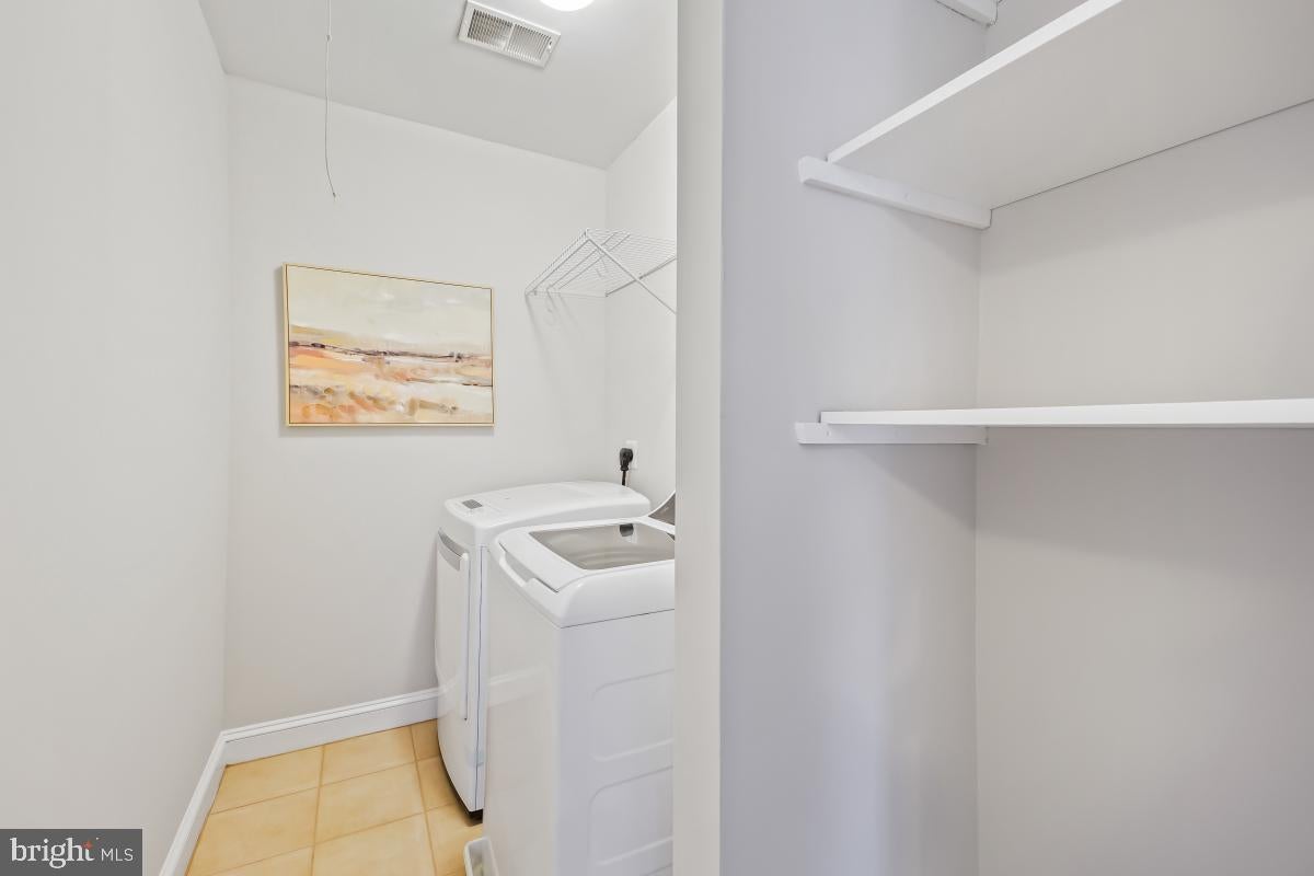 Fairfax, Virginia, 22030, United States, 5 Bedrooms Bedrooms, ,6 BathroomsBathrooms,Residential,Active,2008336