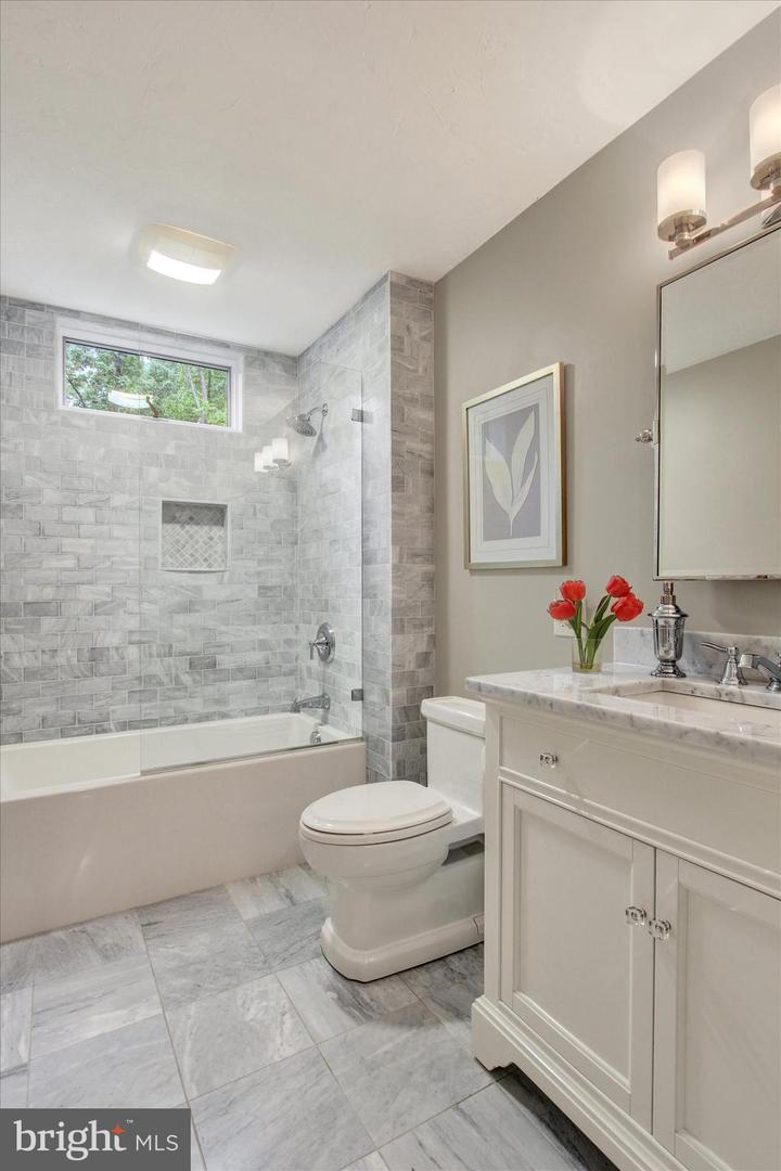 Hanover, Pennsylvania, 17331, United States, ,4 BathroomsBathrooms,Residential,Active,1849526