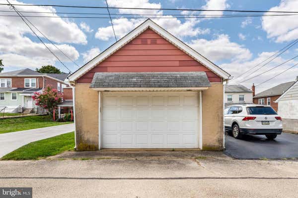 218 W 10TH AVE, CONSHOHOCKEN, PA 19428, photo 4 of 4