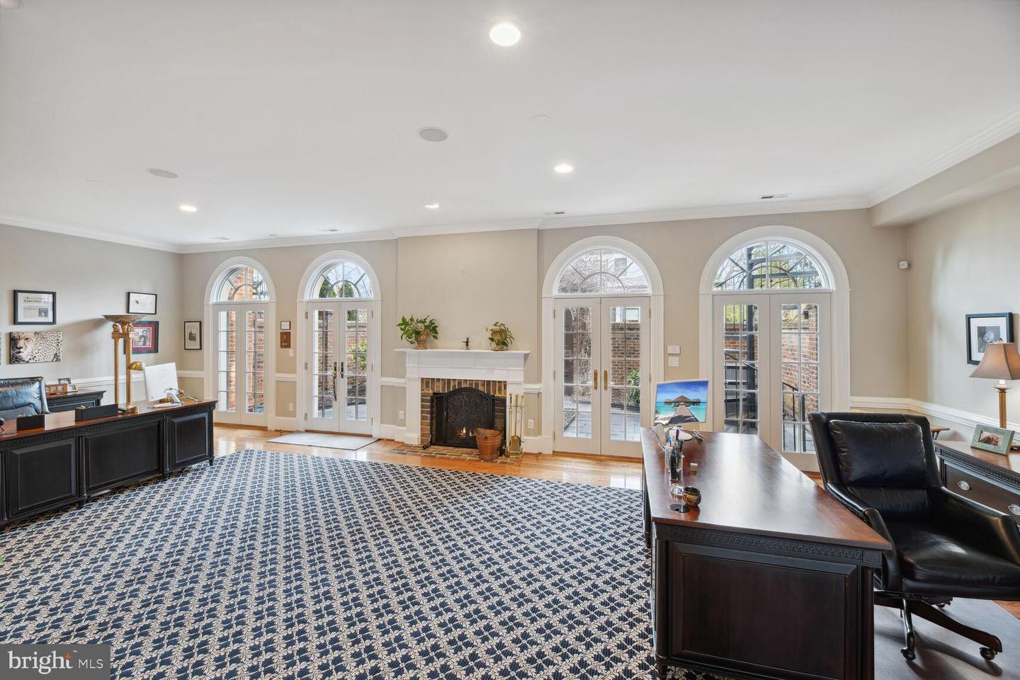 Mclean, Virginia, 22101, United States, 3 Bedrooms Bedrooms, ,6 BathroomsBathrooms,Residential,Contingent,1894225