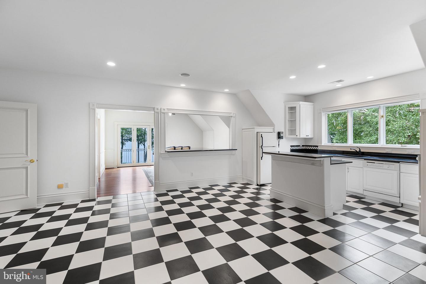 Lorton, Virginia, 22079, United States, 6 Bedrooms Bedrooms, ,8 BathroomsBathrooms,Residential,Active,1933878