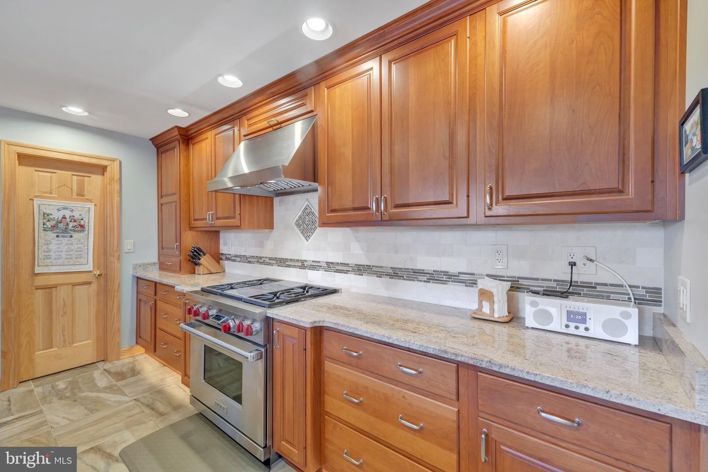 Ellicott City, Maryland, 21042, United States, 5 Bedrooms Bedrooms, ,5 BathroomsBathrooms,Residential,Active,1988714