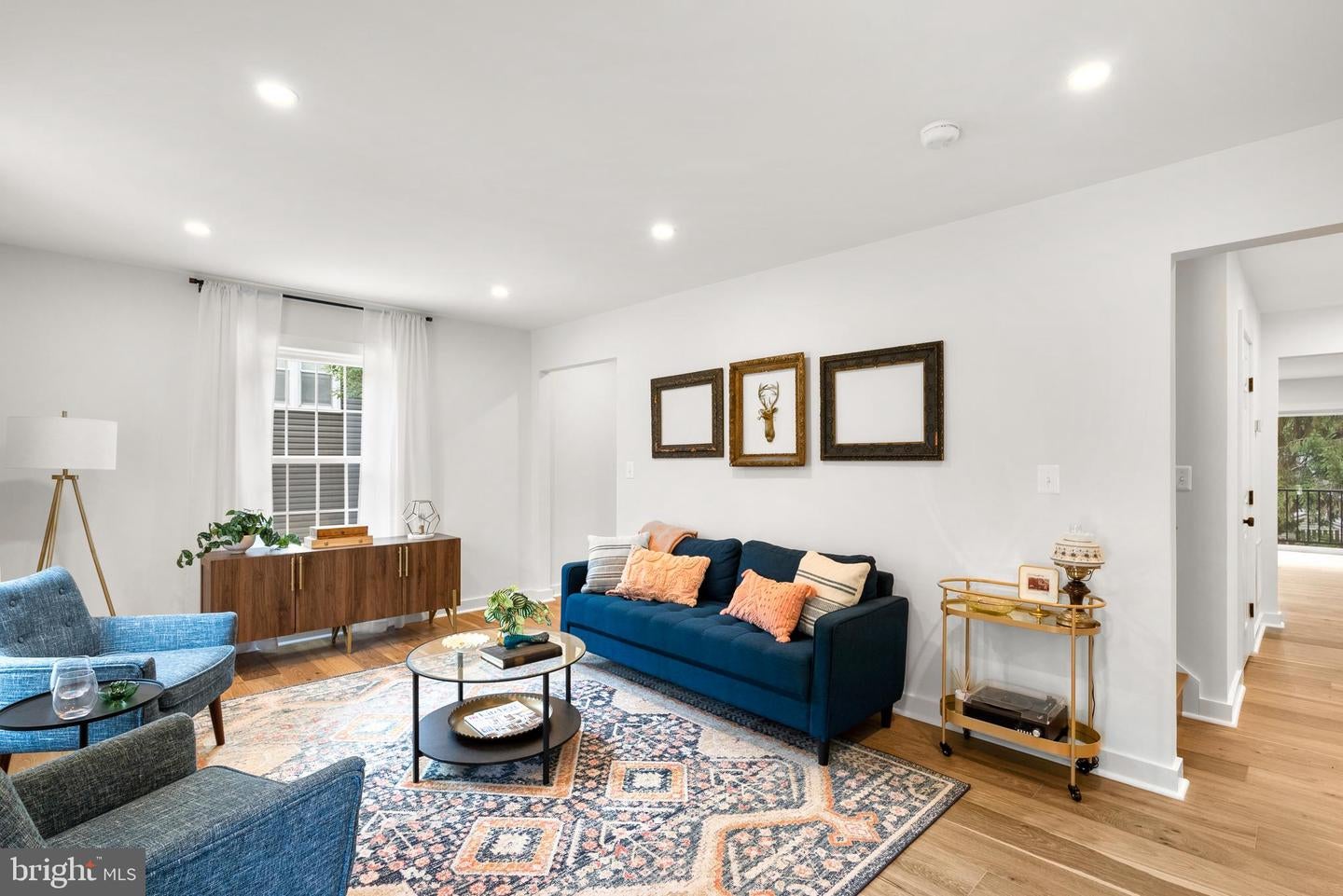 Kensington, Maryland, 20895, United States, 5 Bedrooms Bedrooms, ,4 BathroomsBathrooms,Residential,Active,1904171