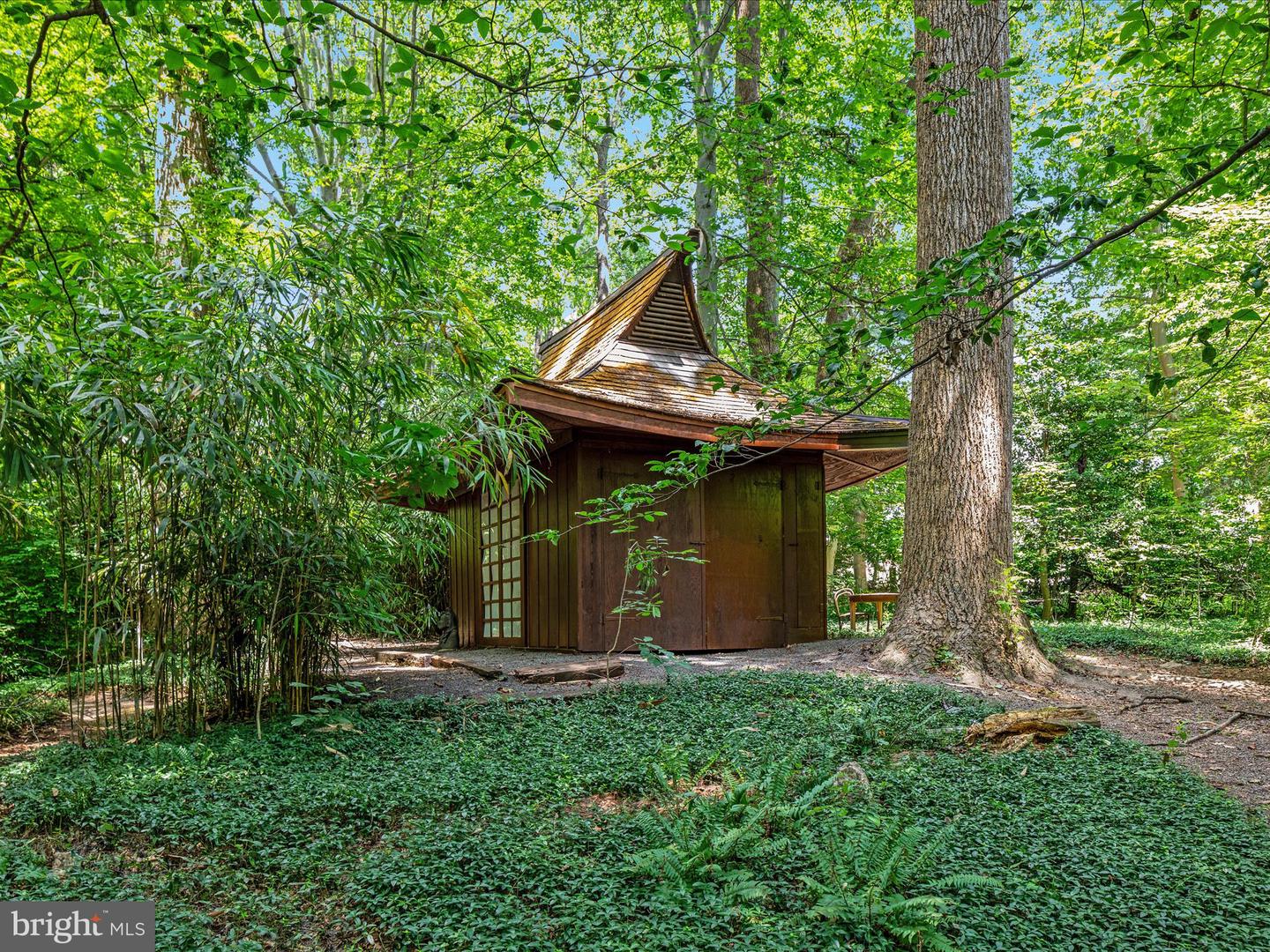 Clifton, Virginia, 20124, United States, 5 Bedrooms Bedrooms, ,5 BathroomsBathrooms,Residential,Active,1998598