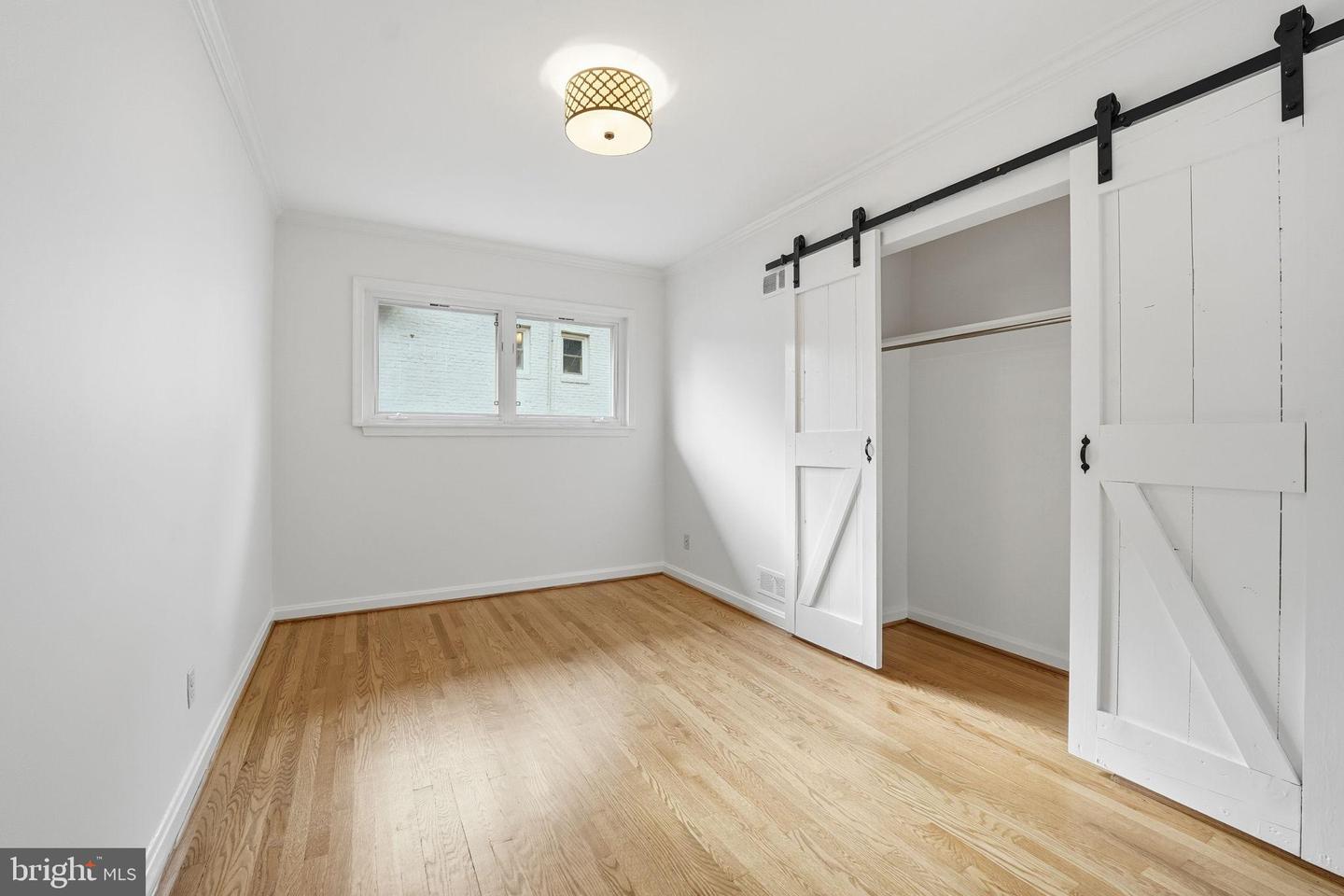 Arlington, Virginia, 22207, United States, 4 Bedrooms Bedrooms, ,3 BathroomsBathrooms,Residential,Pending,2010199