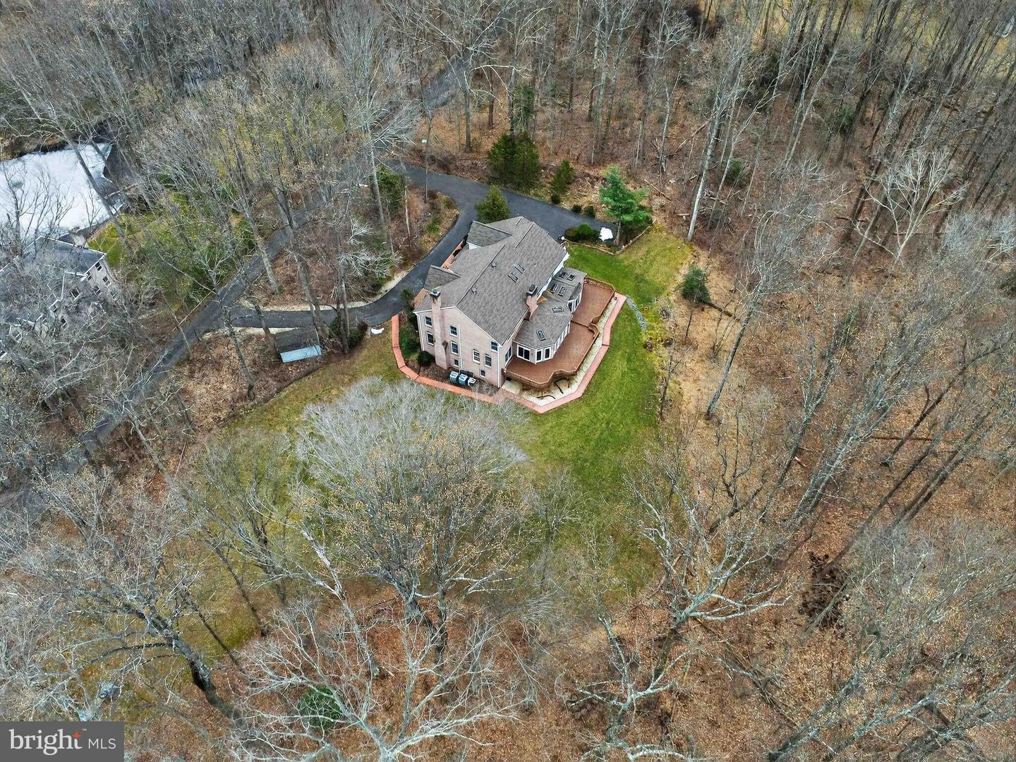 Clifton, Virginia, 20124, United States, 5 Bedrooms Bedrooms, ,6 BathroomsBathrooms,Residential,Active,2025639