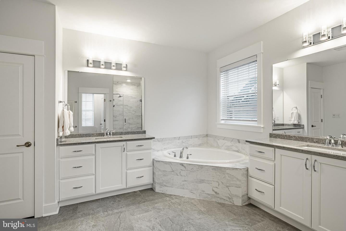 Malvern, Pennsylvania, 19355, United States, 5 Bedrooms Bedrooms, ,6 BathroomsBathrooms,Residential,Pending,2007092