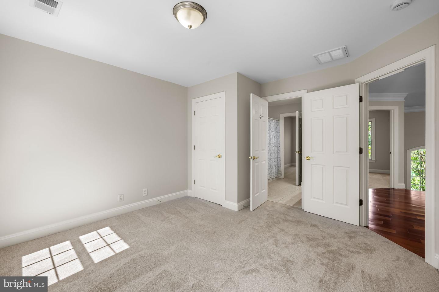 Ellicott City, Maryland, 21042, United States, 5 Bedrooms Bedrooms, ,5 BathroomsBathrooms,Residential,Pending,2045798