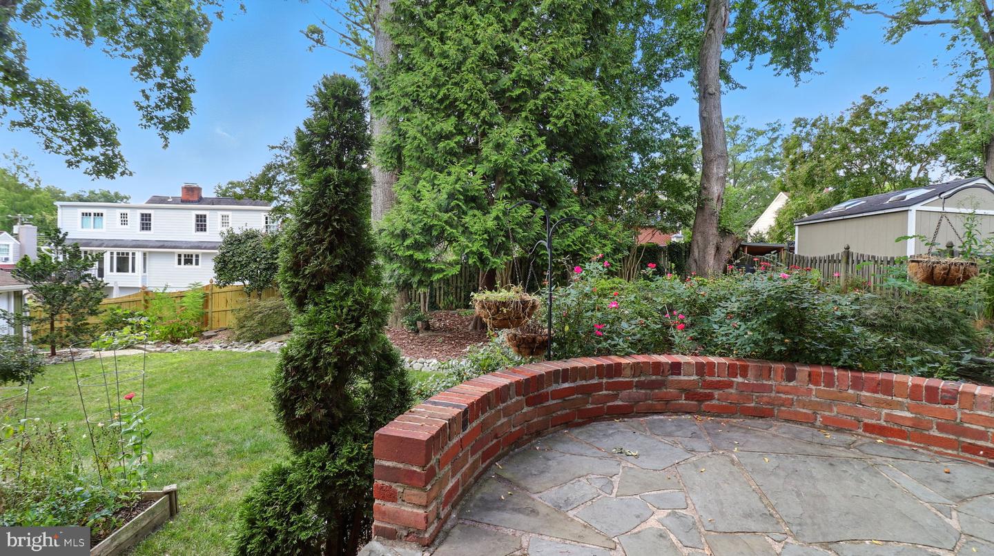 Alexandria, Virginia, 22308, United States, 4 Bedrooms Bedrooms, ,2 BathroomsBathrooms,Residential,Active,1936138