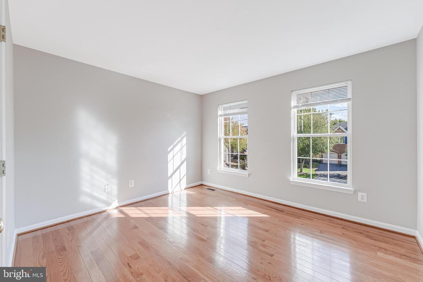 Ashburn, Virginia, 20147, United States, 5 Bedrooms Bedrooms, ,4 BathroomsBathrooms,Residential,Active,1961920