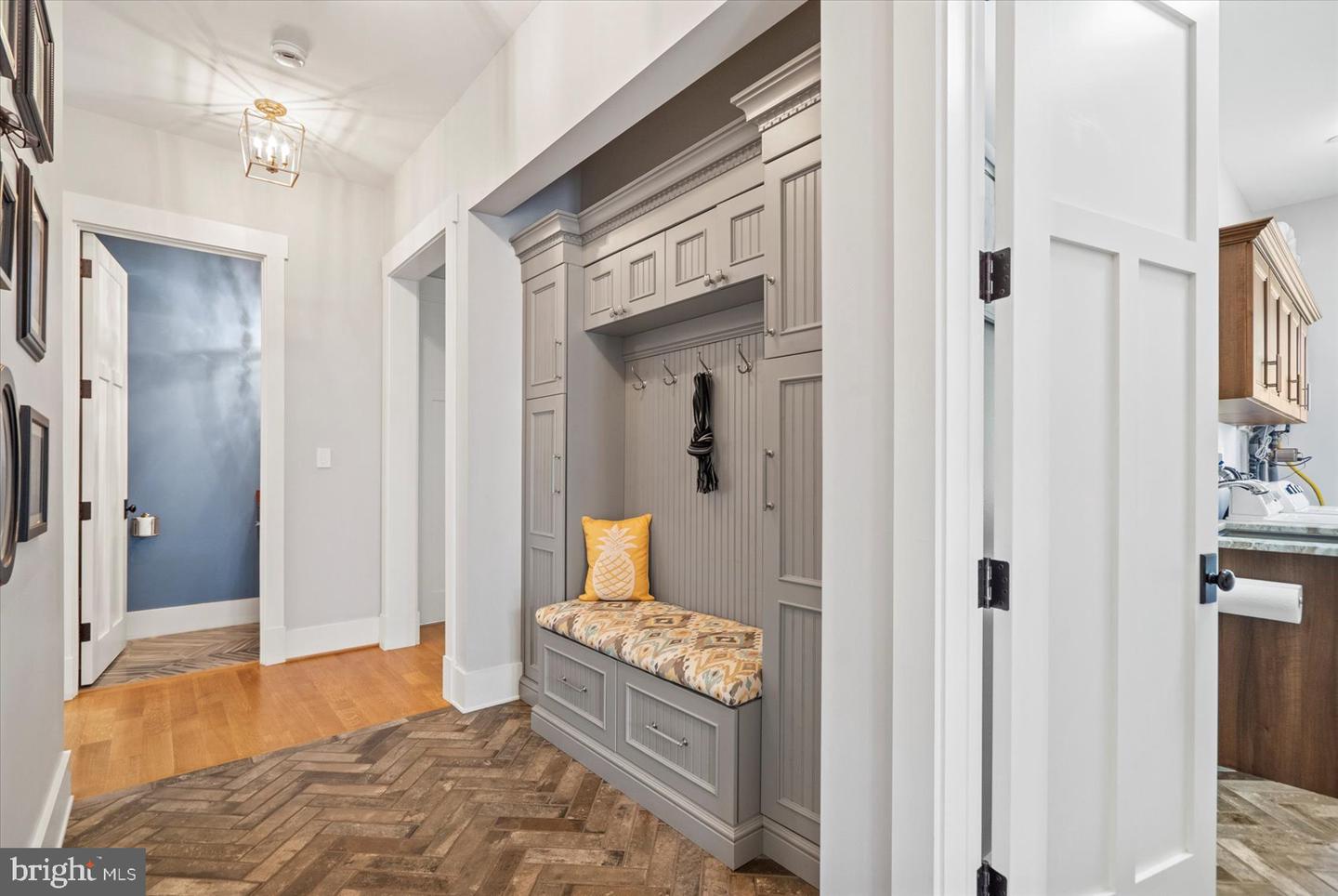 Middle River, Maryland, 21220, United States, 7 Bedrooms Bedrooms, ,7 BathroomsBathrooms,Residential,Active,1969646