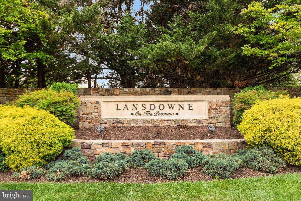 Leesburg, Virginia, 20176, United States, 4 Bedrooms Bedrooms, ,5 BathroomsBathrooms,Residential,Active,2044548