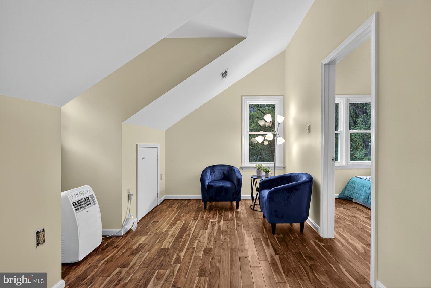 Lovettsville, Virginia, 20180, United States, ,2 BathroomsBathrooms,Residential,Active,1954034