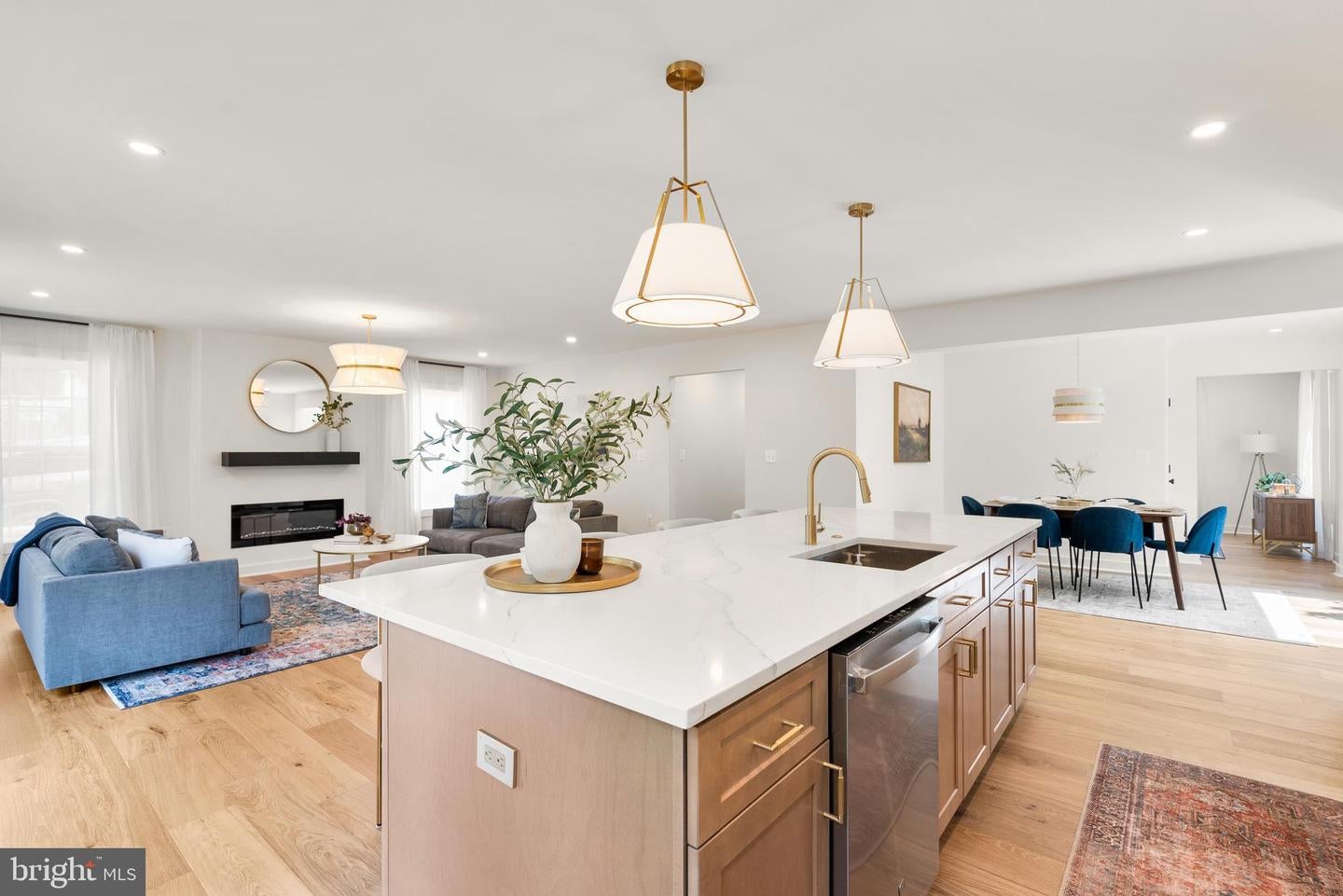 Kensington, Maryland, 20895, United States, 5 Bedrooms Bedrooms, ,4 BathroomsBathrooms,Residential,Active,1904171