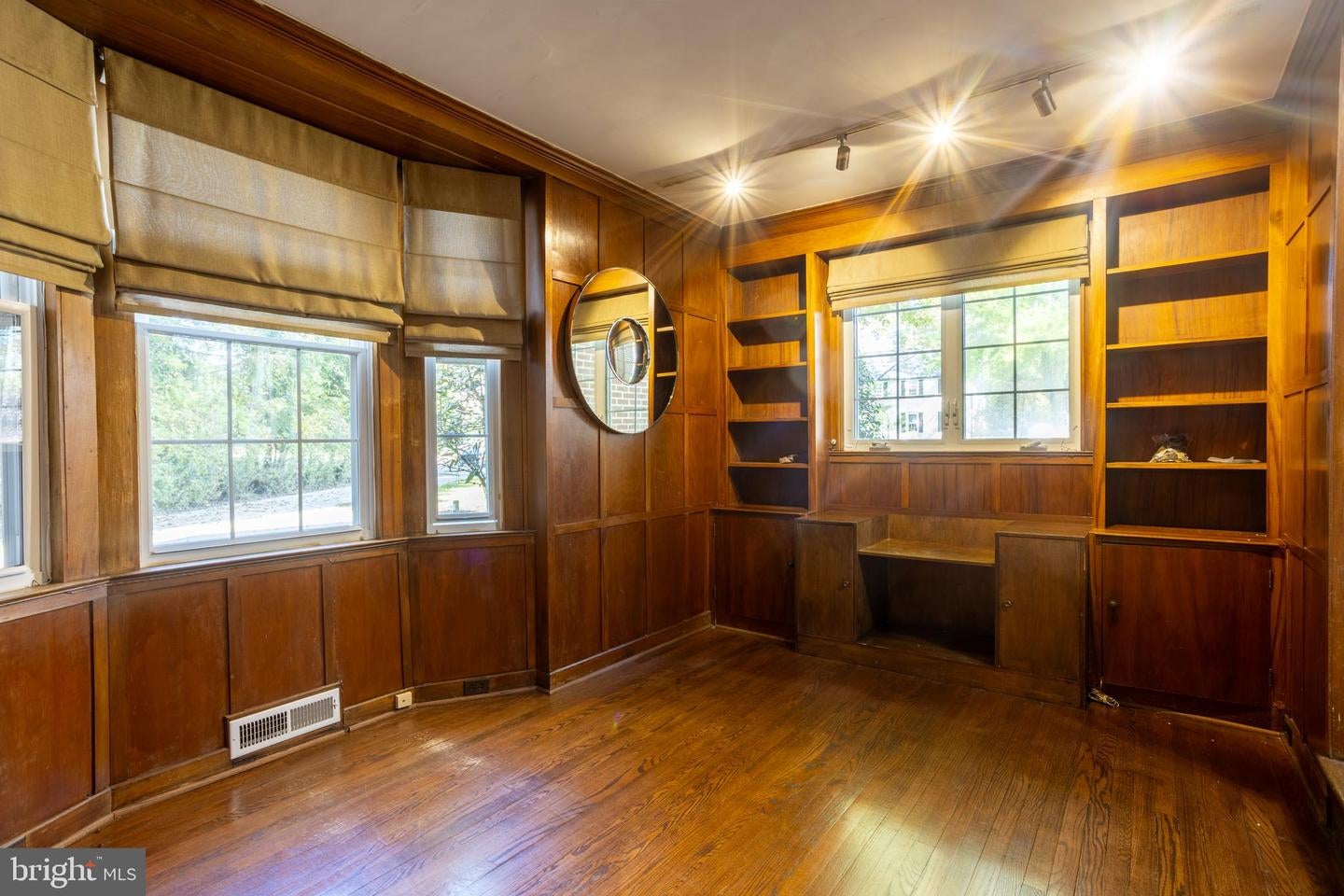 Baltimore, Maryland, 21215, United States, 6 Bedrooms Bedrooms, ,6 BathroomsBathrooms,Residential,Active,1985862