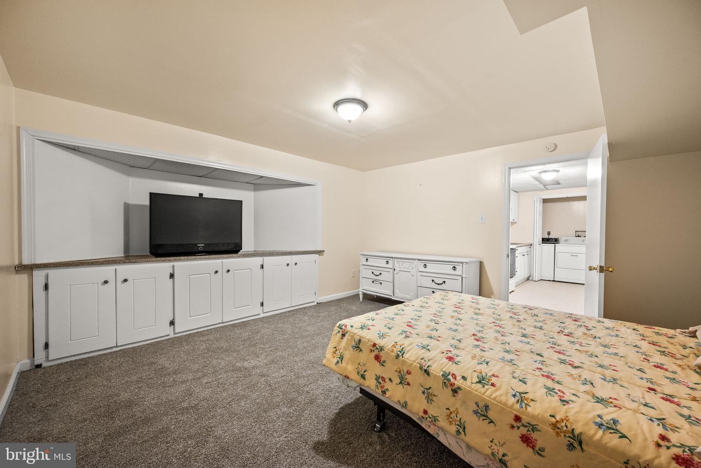 Wallingford, Pennsylvania, 19086, United States, 5 Bedrooms Bedrooms, ,6 BathroomsBathrooms,Residential,Active,1869134