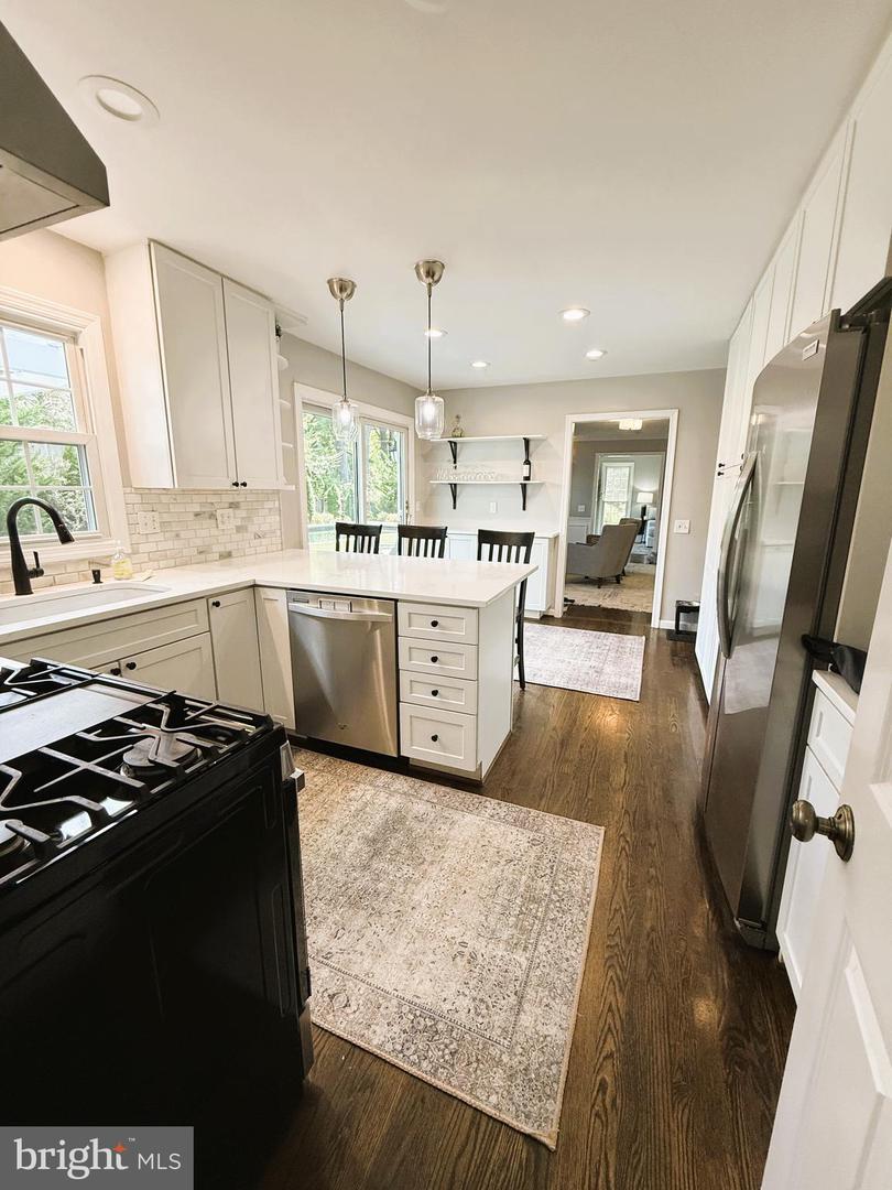 Potomac, Maryland, 20854, United States, 5 Bedrooms Bedrooms, ,4 BathroomsBathrooms,Residential,Active,1943828