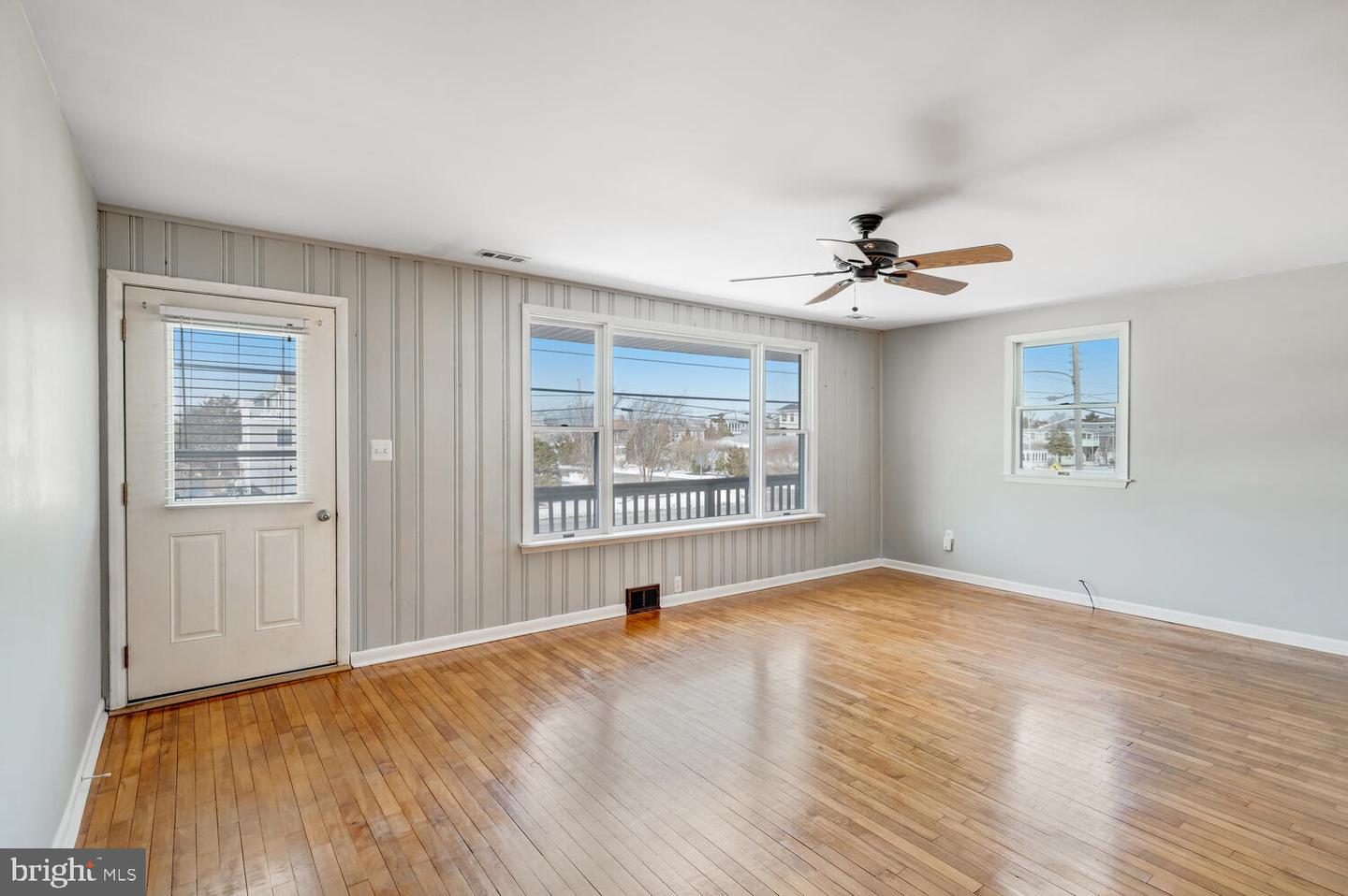 Barnegat Light, New Jersey, 08006, United States, 3 Bedrooms Bedrooms, ,2 BathroomsBathrooms,Residential,Active,2016106