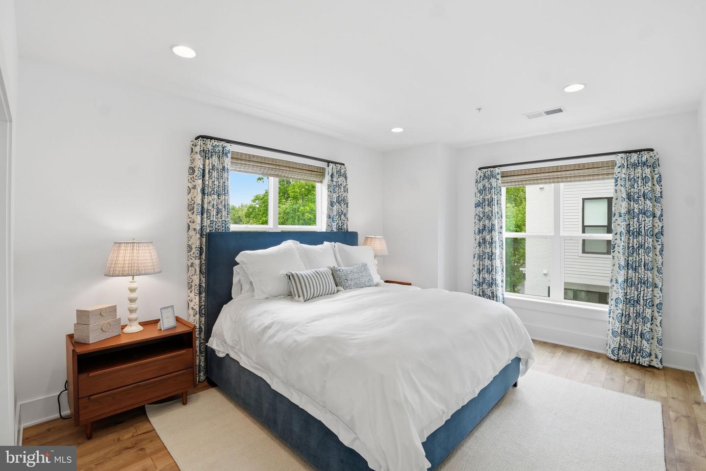 Potomac, Maryland, 20854, United States, 3 Bedrooms Bedrooms, ,5 BathroomsBathrooms,Residential,Active,2044555