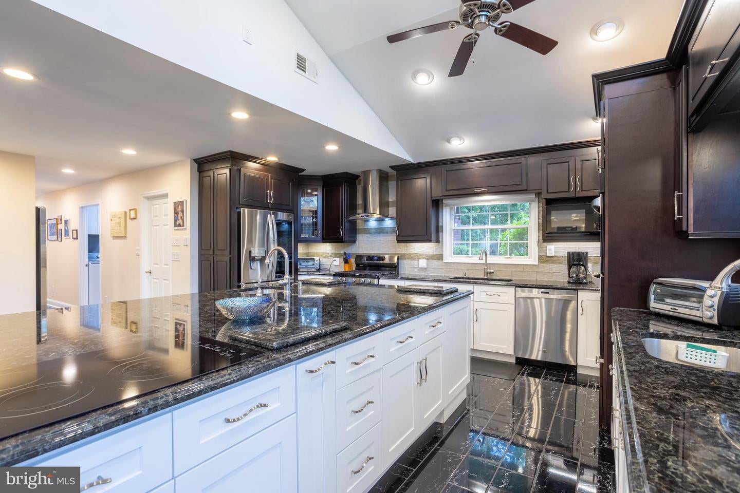 Baltimore, Maryland, 21208, United States, 7 Bedrooms Bedrooms, ,7 BathroomsBathrooms,Residential,Active,2043436