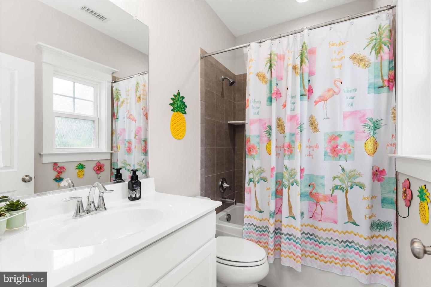 Berlin, Maryland, 21811, United States, 6 Bedrooms Bedrooms, ,5 BathroomsBathrooms,Residential,Active,1893241