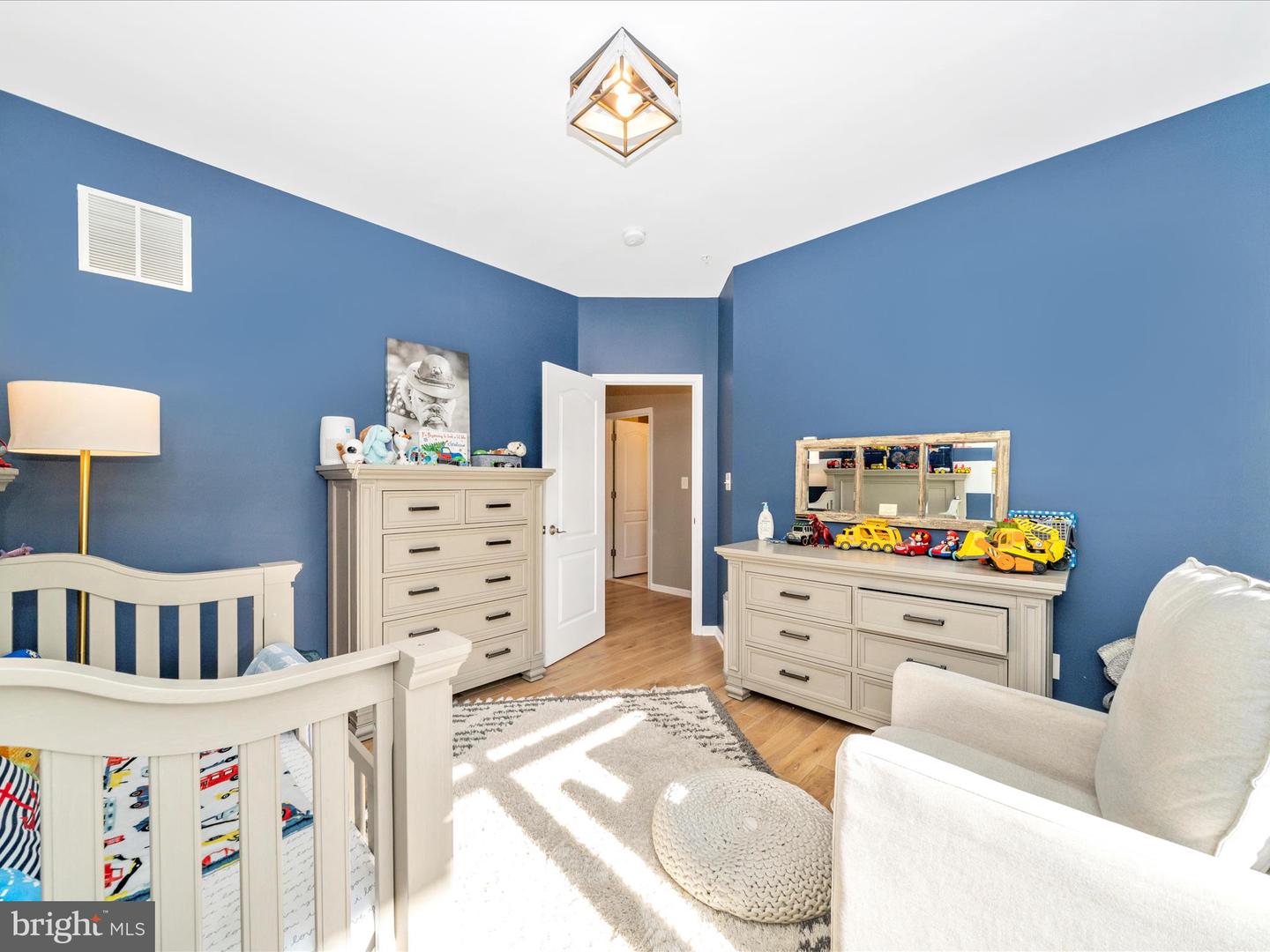 Clarksburg, Maryland, 20871, United States, 5 Bedrooms Bedrooms, ,4 BathroomsBathrooms,Residential,Active,1967123