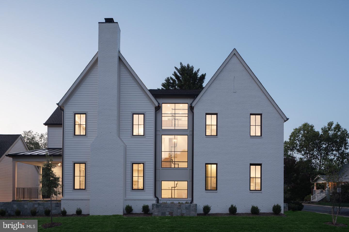 Arlington, Virginia, 22201, United States, 7 Bedrooms Bedrooms, ,8 BathroomsBathrooms,Residential,Active,1944105