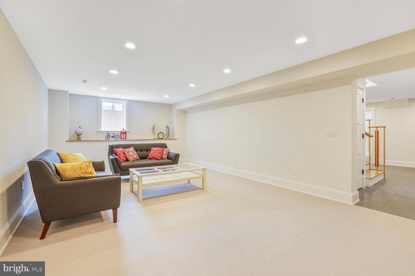 Alexandria, Virginia, 22301, United States, 6 Bedrooms Bedrooms, ,6 BathroomsBathrooms,Residential,Active,1825083