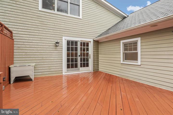 Mclean, Virginia, 22101, United States, 3 Bedrooms Bedrooms, ,3 BathroomsBathrooms,Residential,Active,1922333