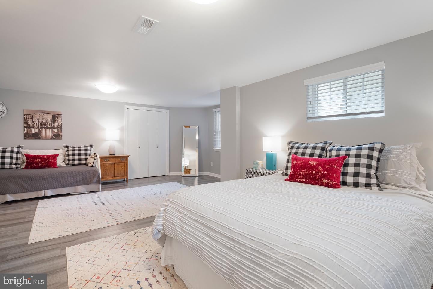 Arlington, Virginia, 22207, United States, 5 Bedrooms Bedrooms, ,4 BathroomsBathrooms,Residential,Active,1943764