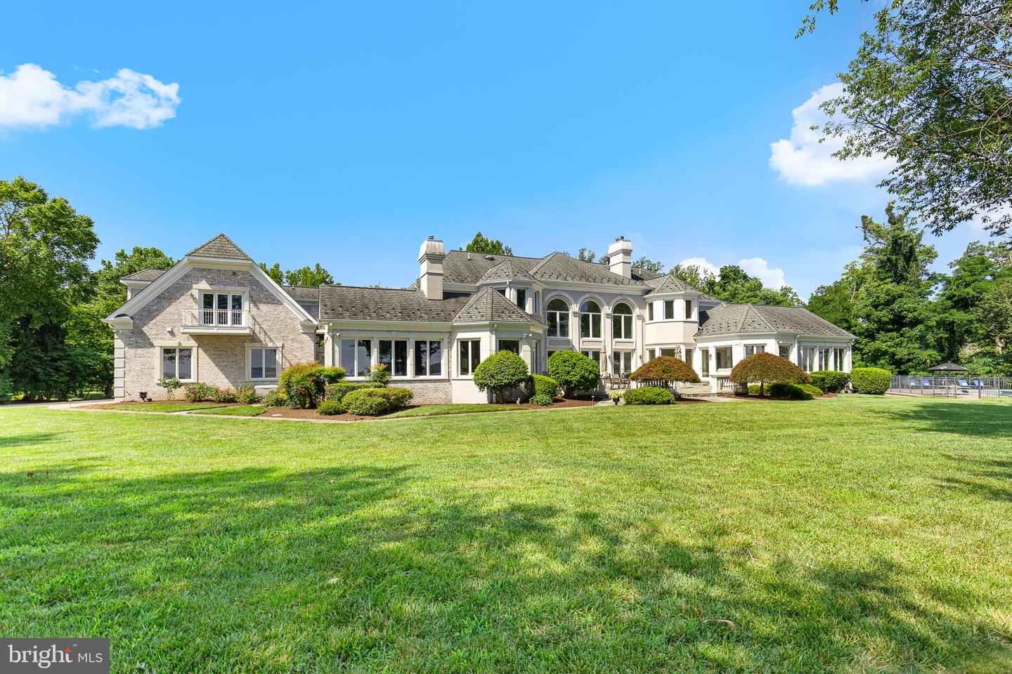 Lorton, Virginia, 22079, United States, 6 Bedrooms Bedrooms, ,8 BathroomsBathrooms,Residential,Active,1933878