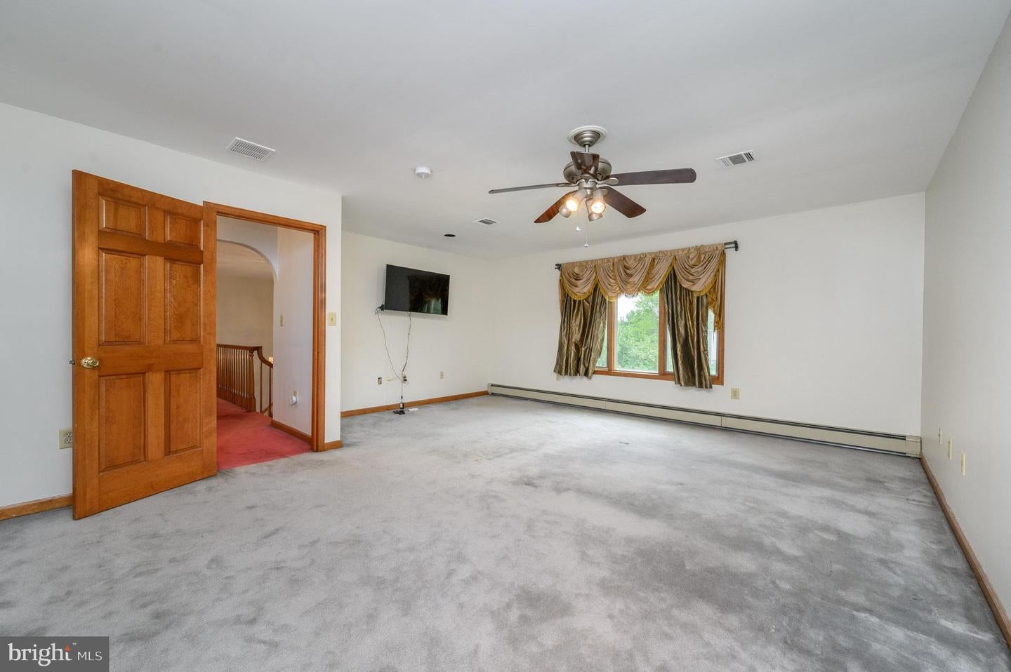 Monmouth Junction, New Jersey, 08852, United States, 5 Bedrooms Bedrooms, ,6 BathroomsBathrooms,Residential,Active,2044533