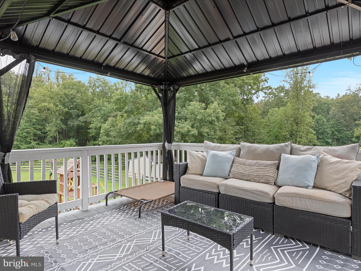 Amissville, Virginia, 20106, United States, 4 Bedrooms Bedrooms, ,4 BathroomsBathrooms,Residential,Active,1929462