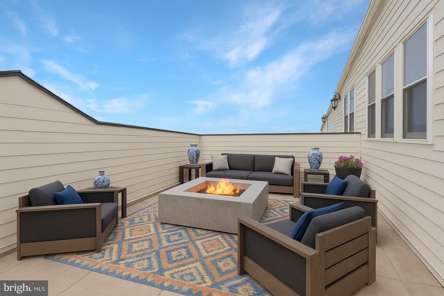 Alexandria, Virginia, 22314, United States, 3 Bedrooms Bedrooms, ,4 BathroomsBathrooms,Residential,Active,1933713