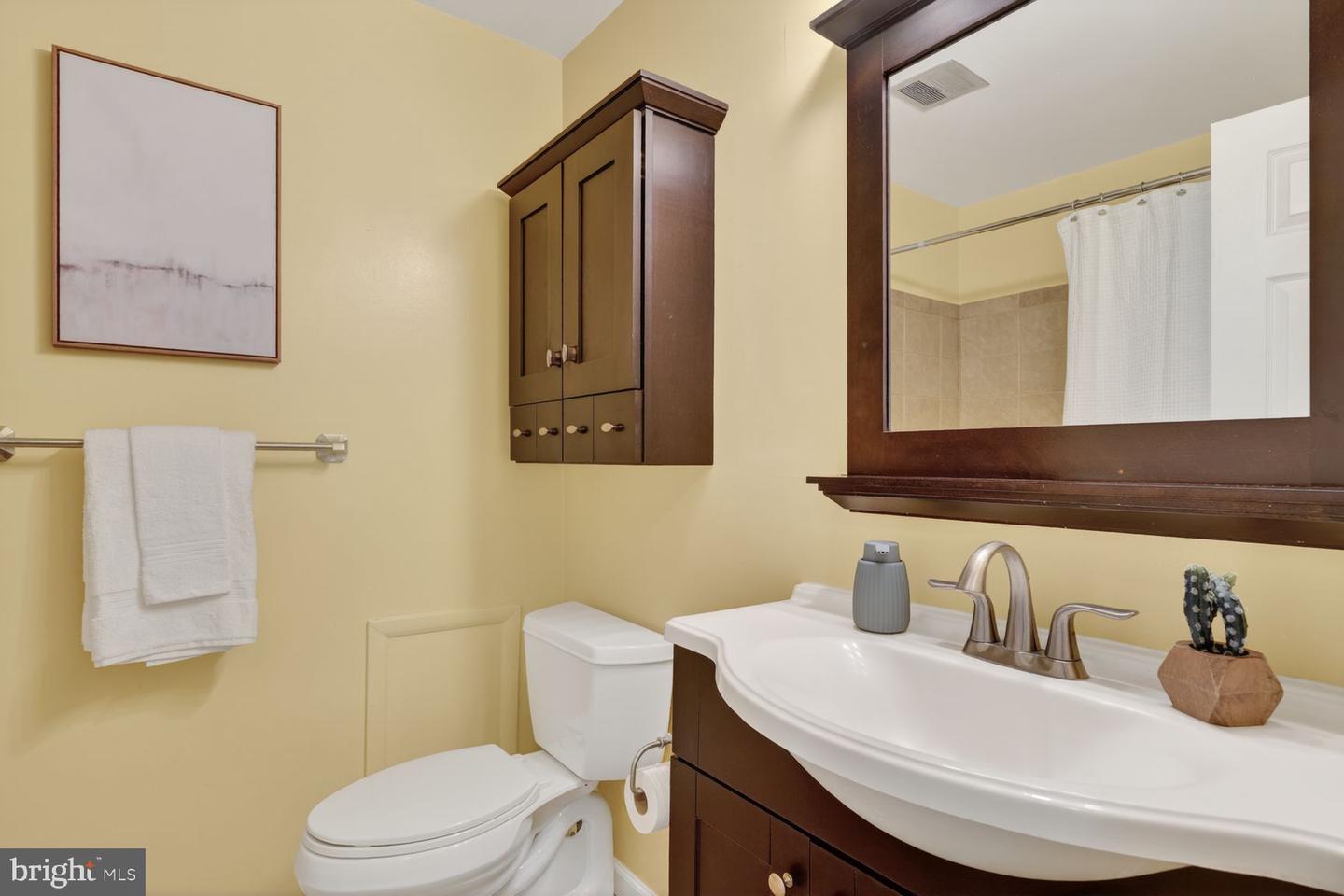 Falls Church, Virginia, 22043, United States, 4 Bedrooms Bedrooms, ,3 BathroomsBathrooms,Residential,Active,2045048