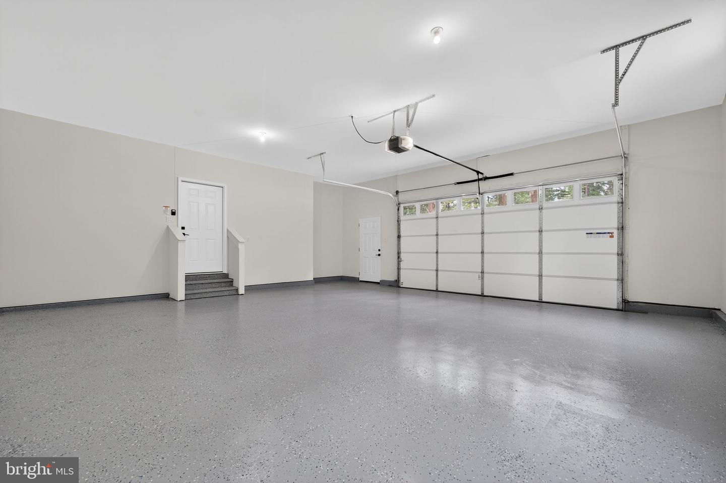 Warrenton, Virginia, 20187, United States, 3 Bedrooms Bedrooms, ,4 BathroomsBathrooms,Residential,Active,1963257