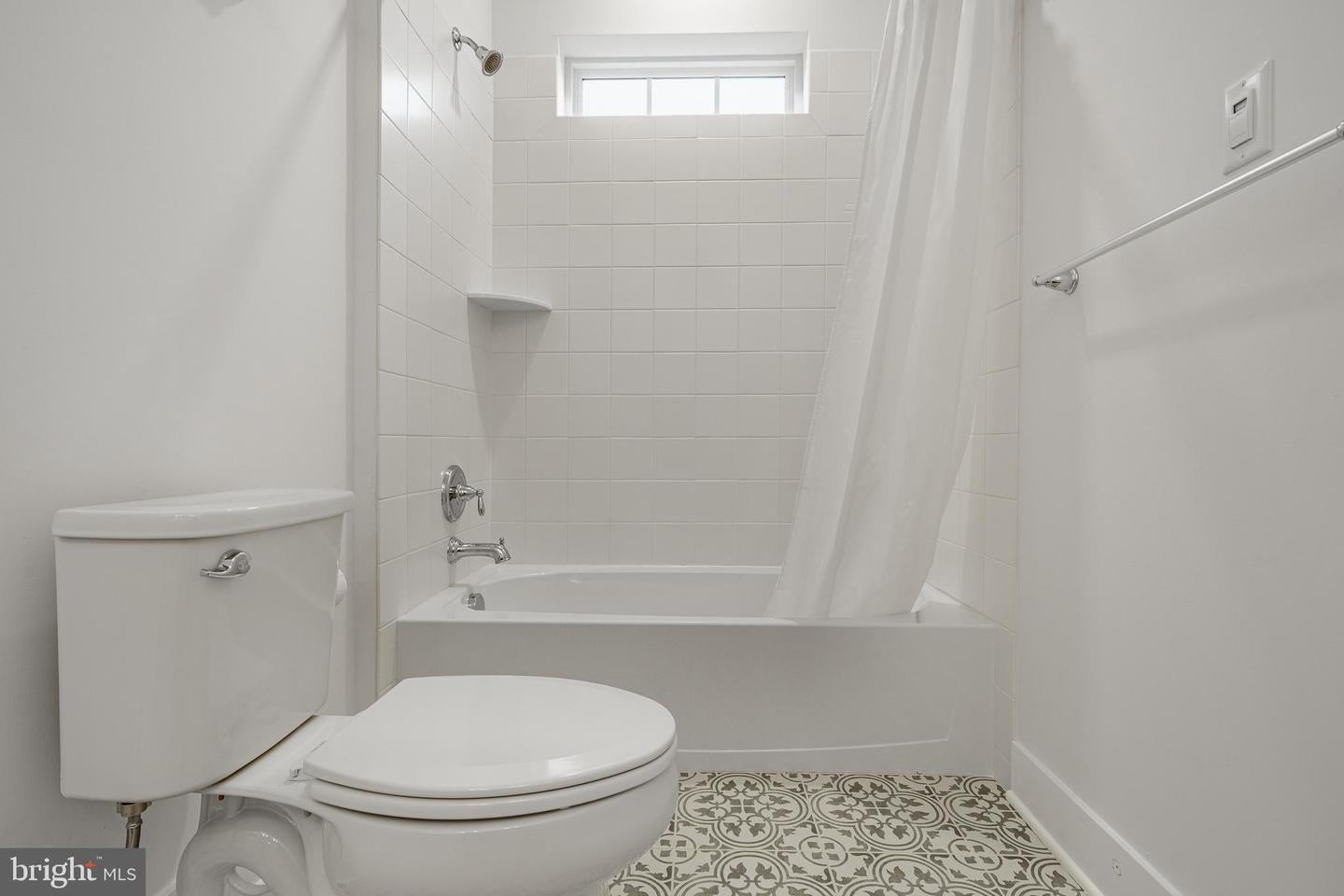 Malvern, Pennsylvania, 19355, United States, 5 Bedrooms Bedrooms, ,6 BathroomsBathrooms,Residential,Pending,2007092