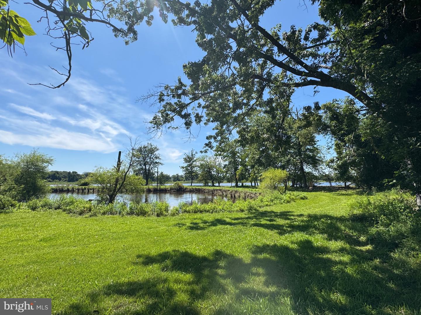 Delanco, New Jersey, 08075, United States, 5 Bedrooms Bedrooms, ,3 BathroomsBathrooms,Residential,Active,1914605