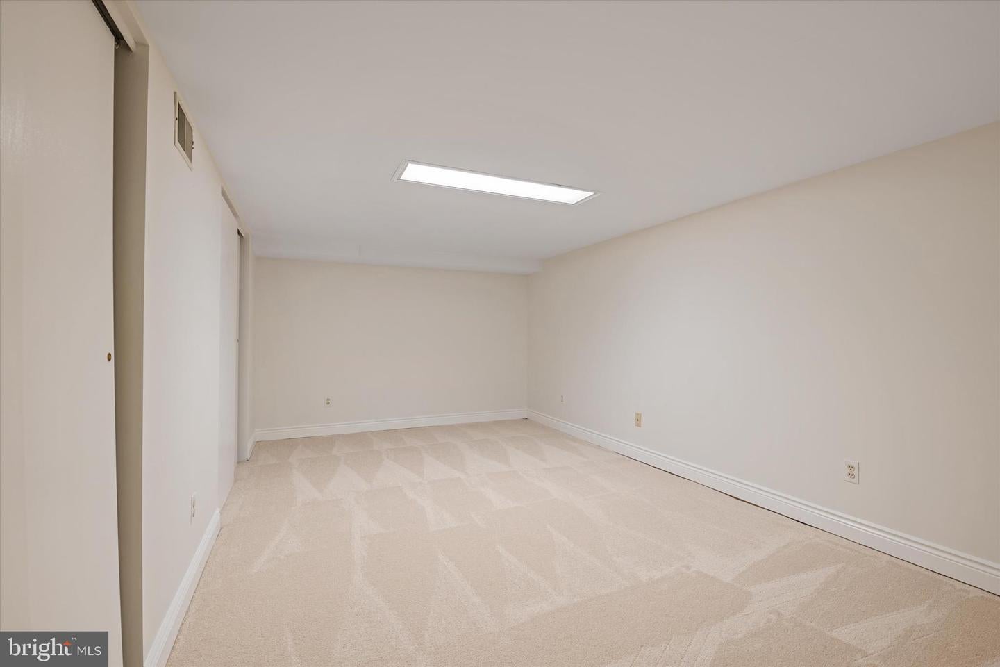 Rockville, Maryland, 20852, United States, 4 Bedrooms Bedrooms, ,4 BathroomsBathrooms,Residential,Active,2045026