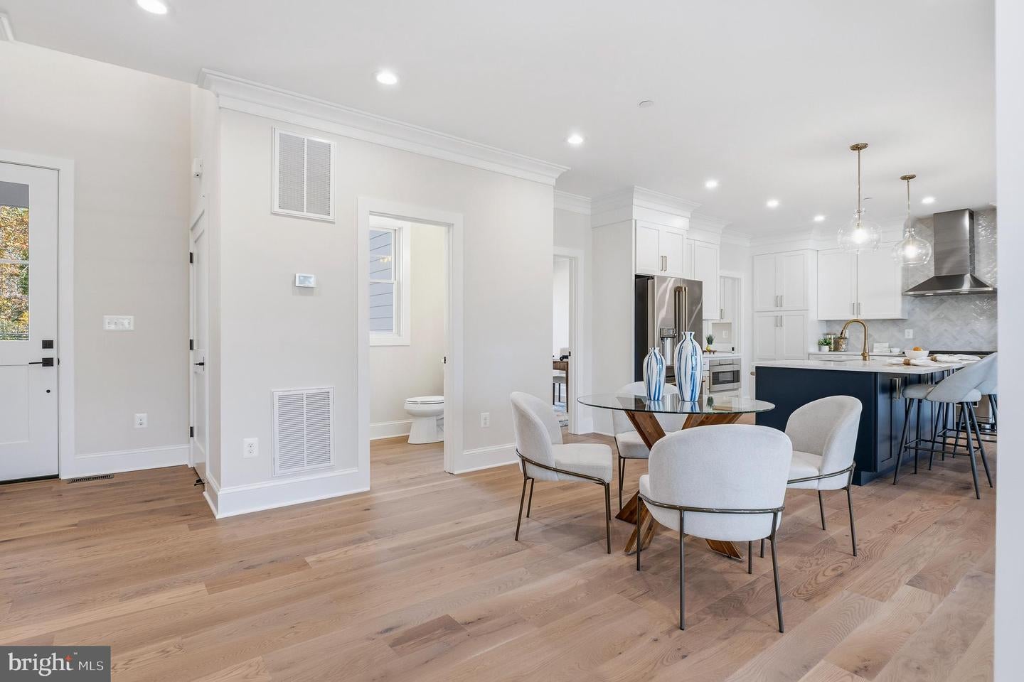 Annapolis, Maryland, 21403, United States, 3 Bedrooms Bedrooms, ,4 BathroomsBathrooms,Residential,Active,1952633