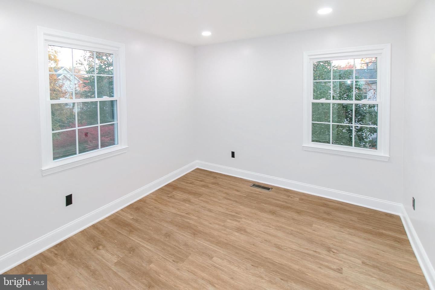 Ashburn, Virginia, 20147, United States, 5 Bedrooms Bedrooms, ,4 BathroomsBathrooms,Residential,Active,1988483