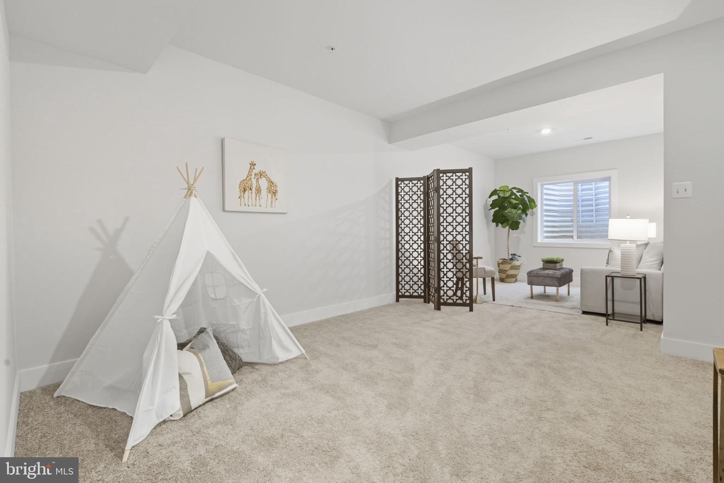 Washington Grove, Maryland, 20880, United States, 4 Bedrooms Bedrooms, ,4 BathroomsBathrooms,Residential,Active,1967308