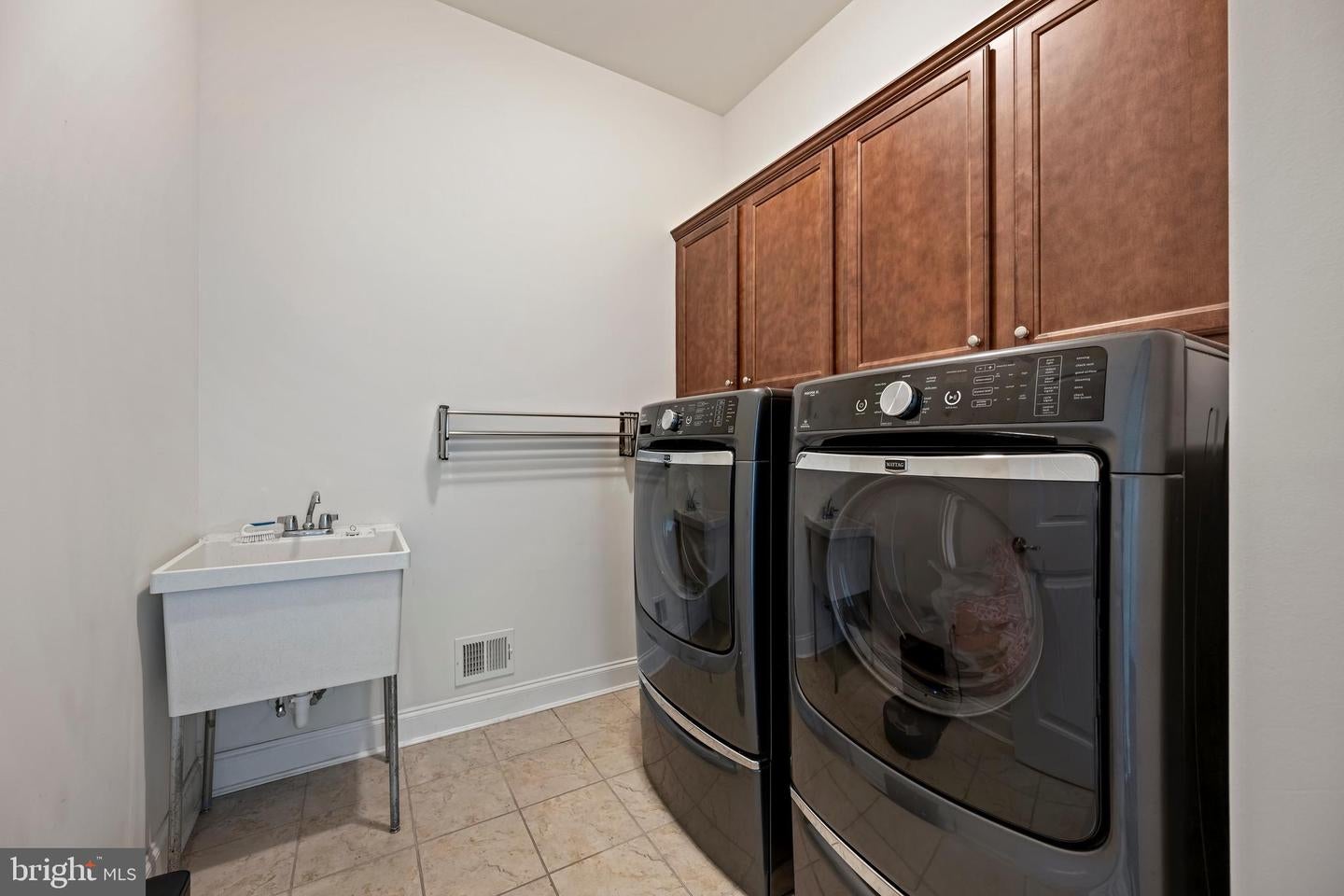 Rehoboth Beach, Delaware, 19971, United States, 4 Bedrooms Bedrooms, ,5 BathroomsBathrooms,Residential,Active,1973260