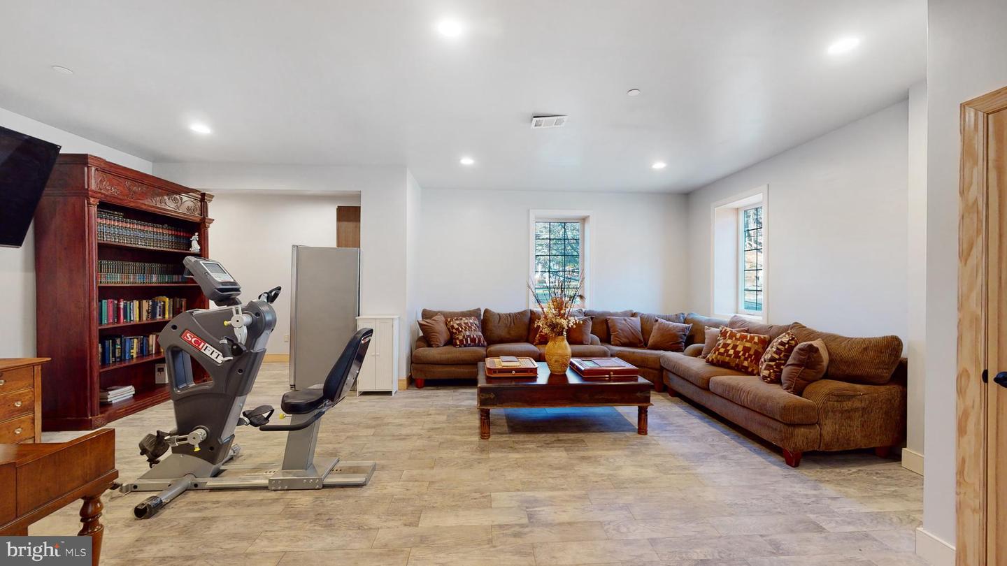 Broomall, Pennsylvania, 19008, United States, 6 Bedrooms Bedrooms, ,8 BathroomsBathrooms,Residential,Active,1738458