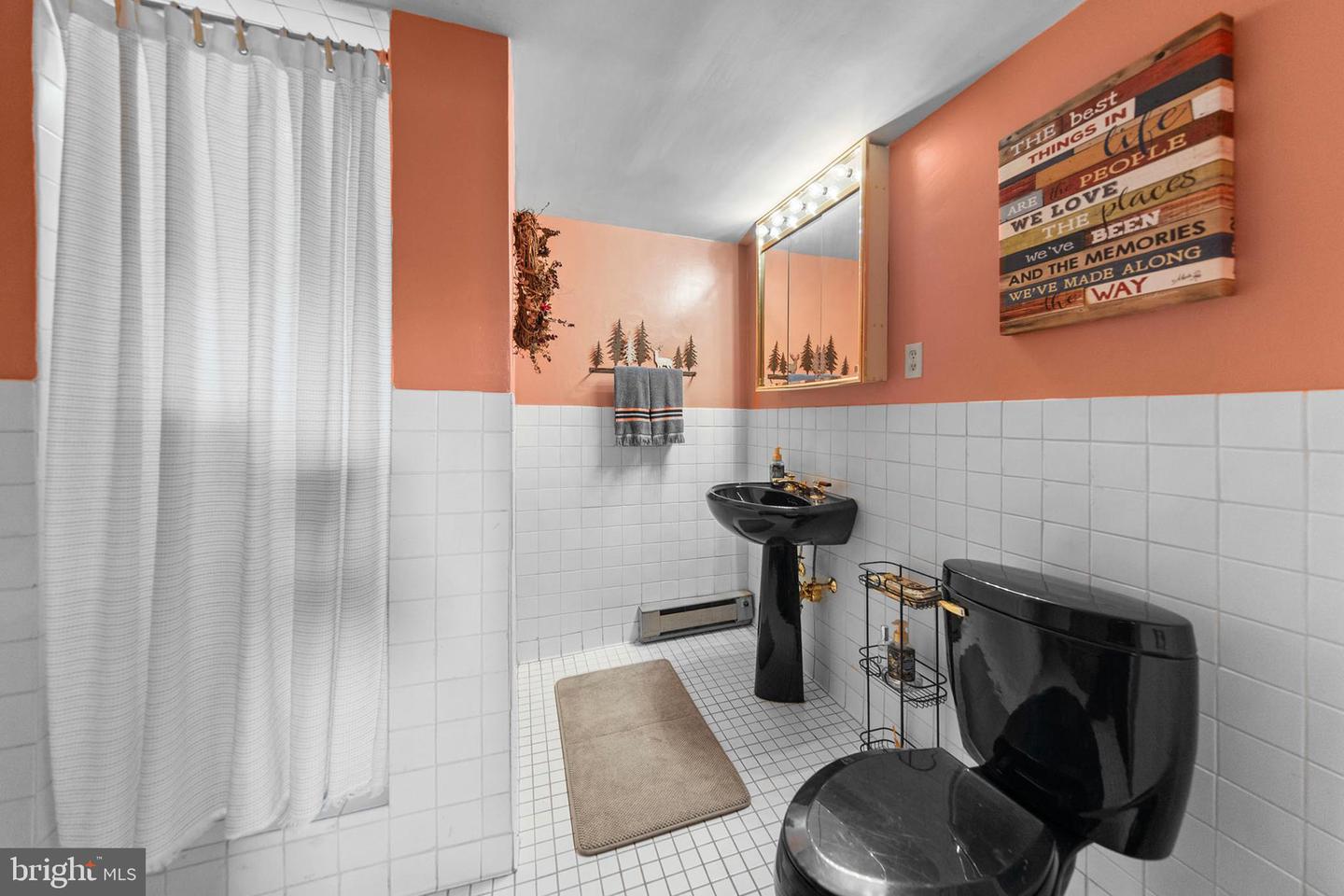 Winchester, Virginia, 22602, United States, 4 Bedrooms Bedrooms, ,4 BathroomsBathrooms,Residential,Active,1771431