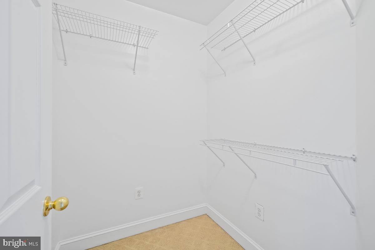 Fairfax, Virginia, 22030, United States, 5 Bedrooms Bedrooms, ,6 BathroomsBathrooms,Residential,Active,2008336