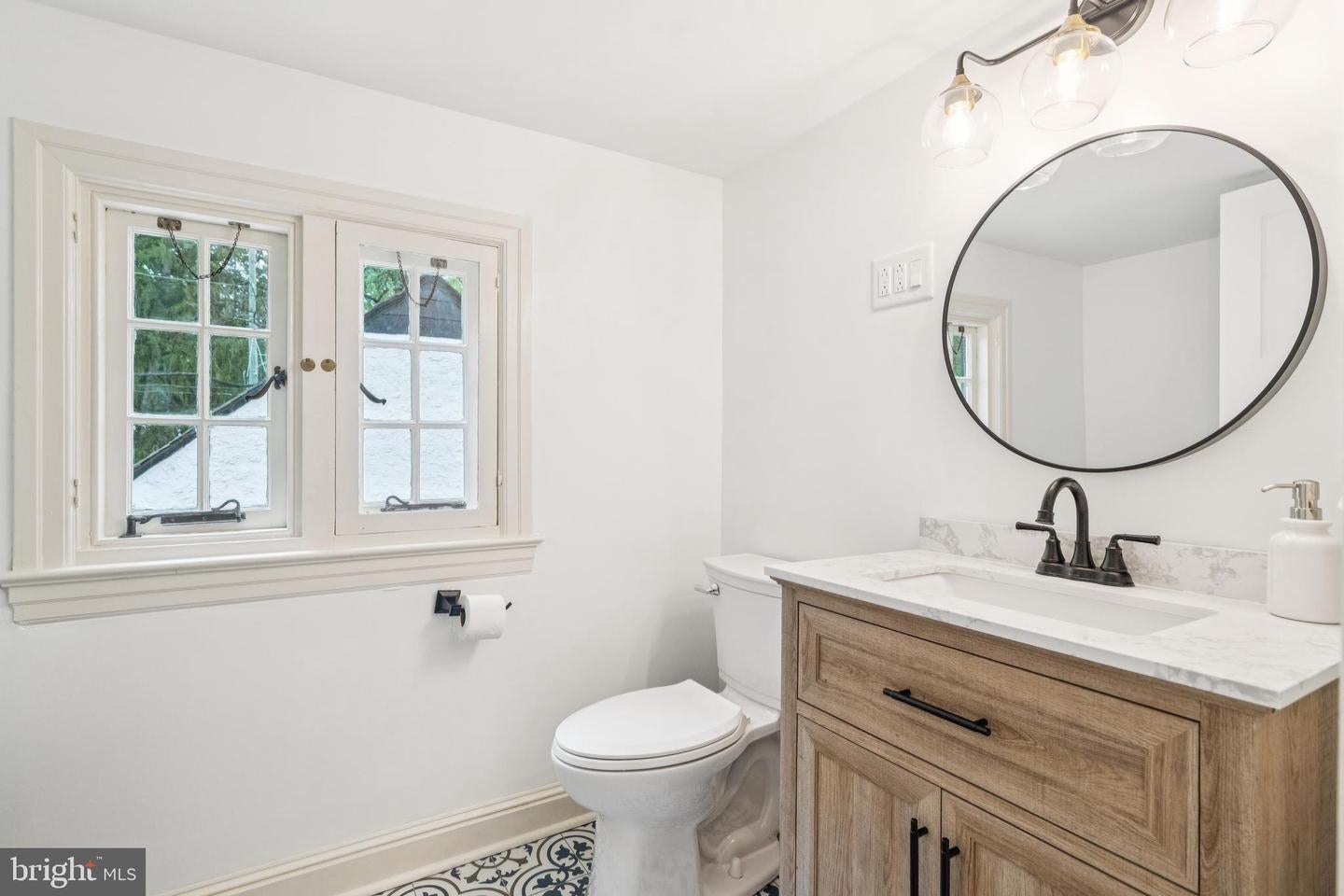 Wayne, Pennsylvania, 19087, United States, 4 Bedrooms Bedrooms, ,5 BathroomsBathrooms,Residential,Active,2003551