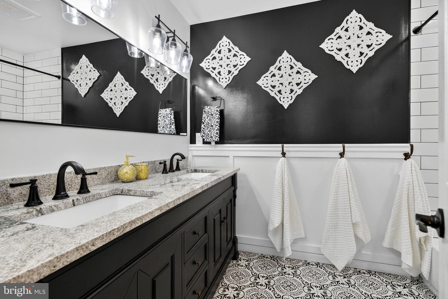 Lovettsville, Virginia, 20180, United States, ,2 BathroomsBathrooms,Residential,Active,1954034